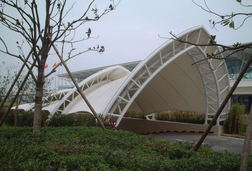 地下车库出入口.jpg